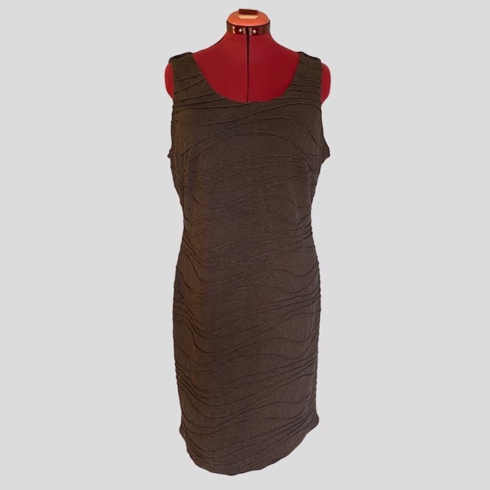 🇨🇦 Frank Lyman Sleeveless Dress in Gray